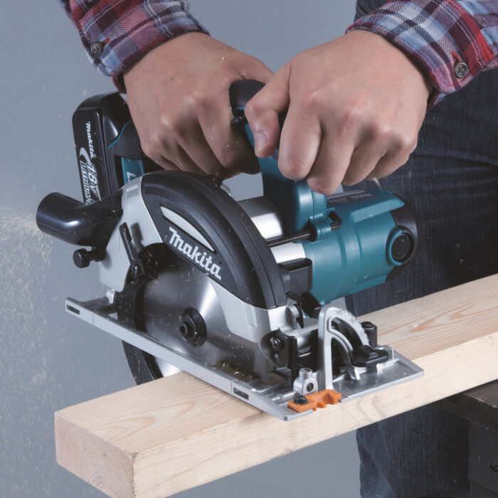 MAKITA AKUM. RĘCZNA PILARKA TARCZOWA LXT ®DHS630Z - obrazek 2